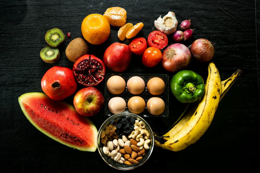 Nutrition Myths, yellow banana red apple and yellow banana fruit